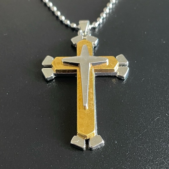 Gold silver stainless steel cross necklace for men - Picture 7 of 8